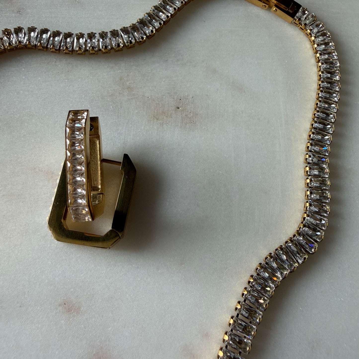 The Jet Set Chain