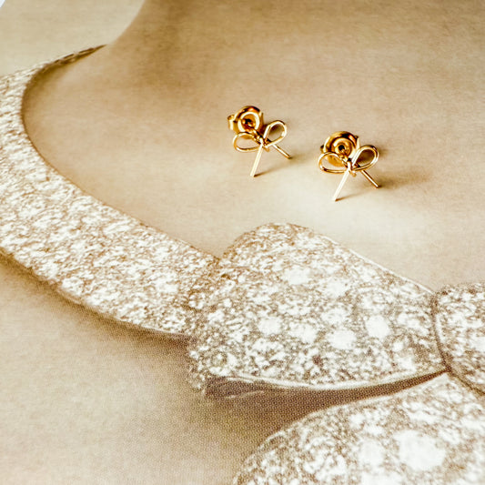 Dainty Bow Stud