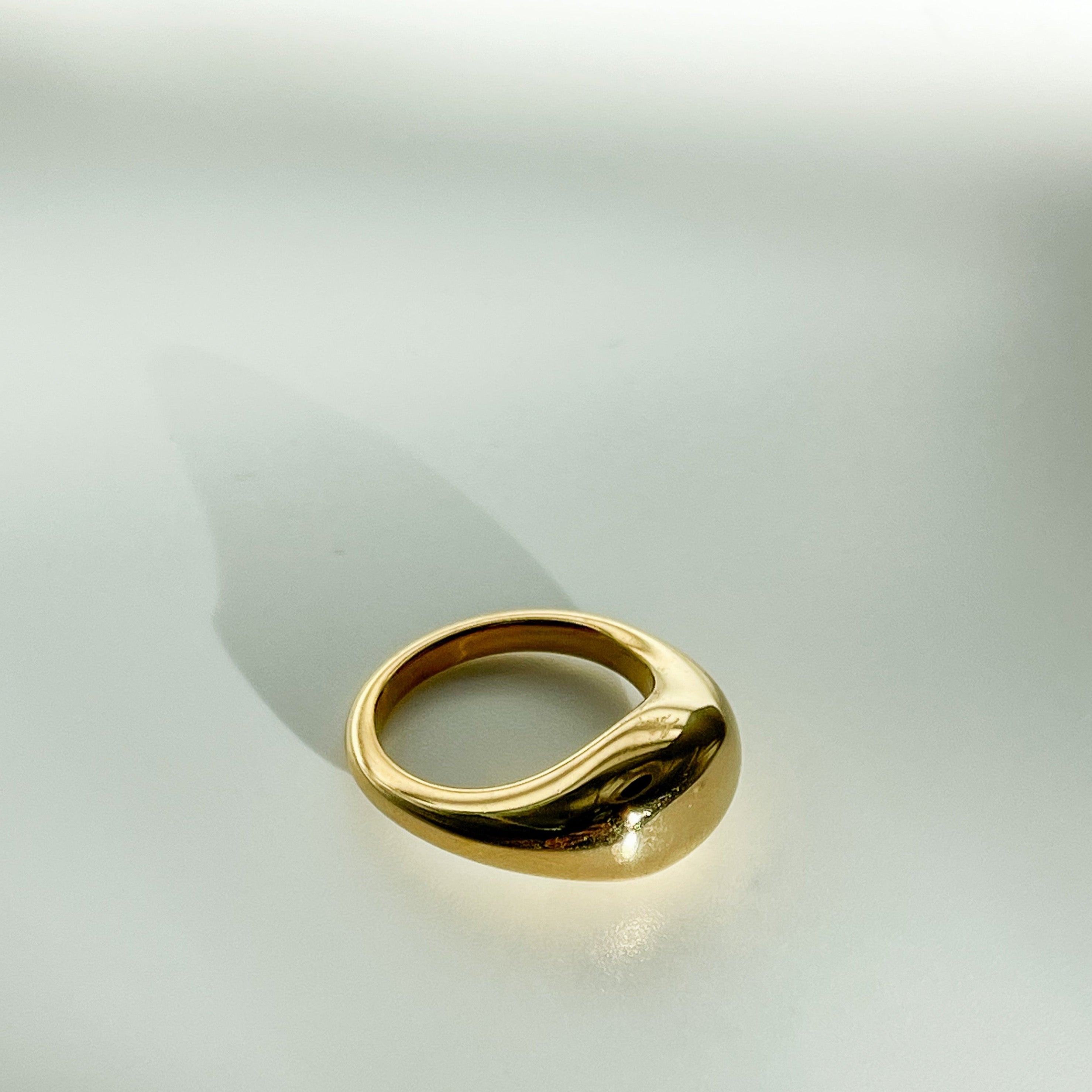 Top Rufing Round Shape Round Top Ring – Arlowandbirch
