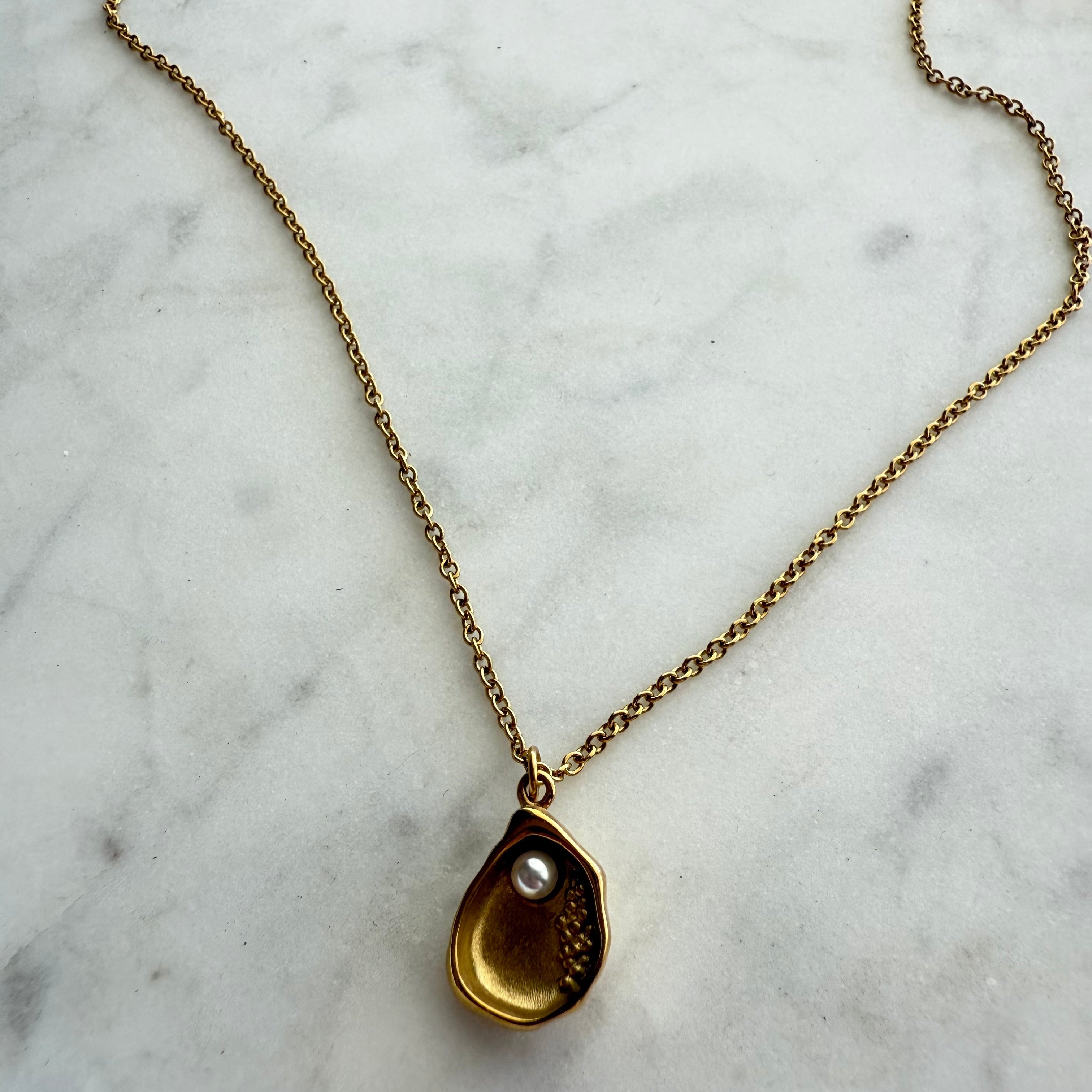 Coastal Glow Necklace