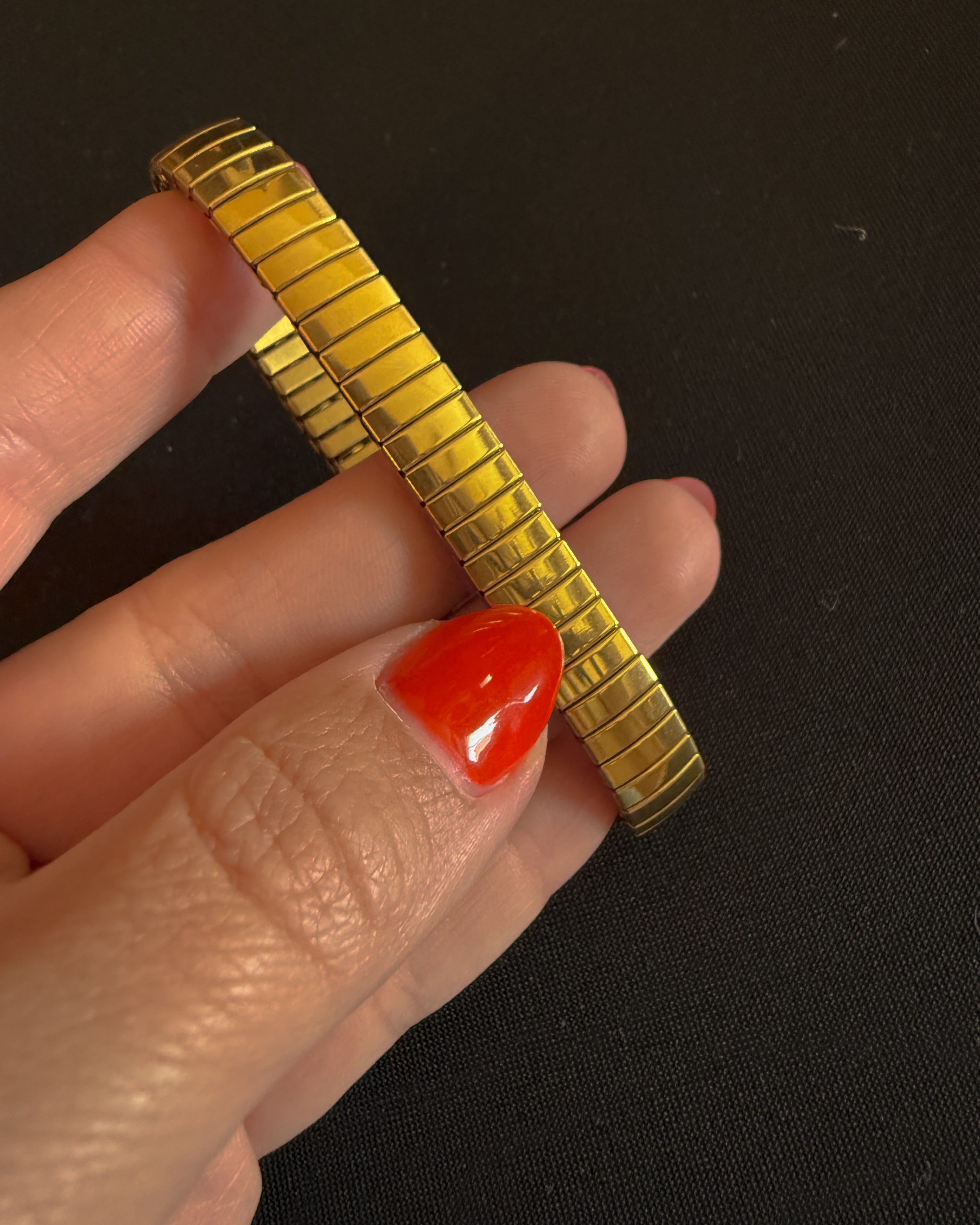 Ribbed Stretch Cuff