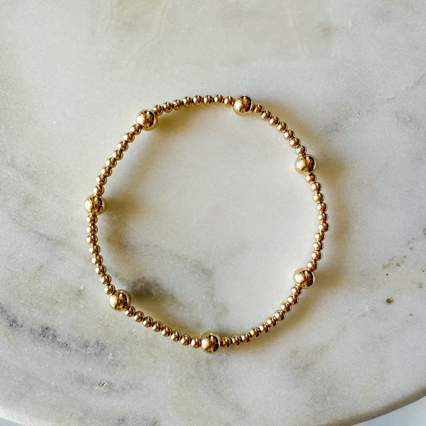 Alternating Gold Beaded Bracelet
